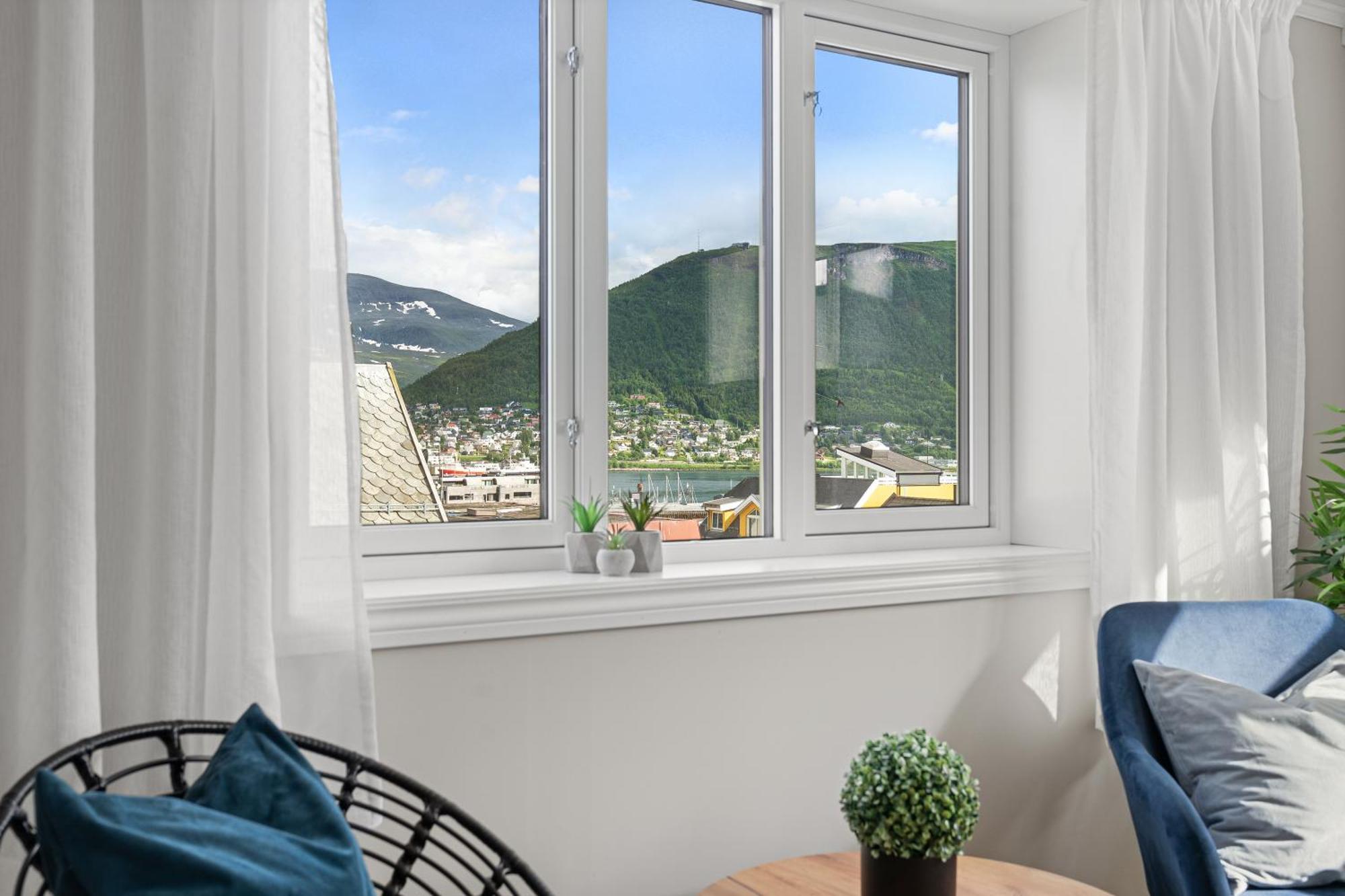 Arctic Homes - Historical Tromso House With View Dış mekan fotoğraf